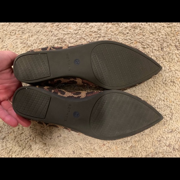 Great condition Rothy’s leopard pointed flat - Picture 2 of 3